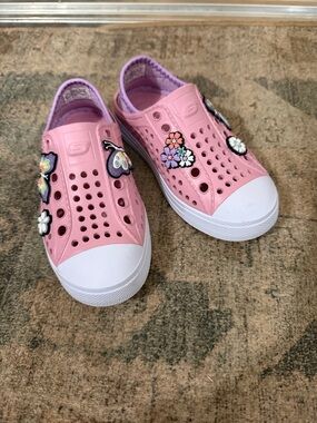 Skechers Pink Slip-On Kids Water Shoes with Floral Charms size 12
